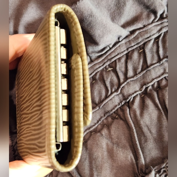 Louis Vuitton Epi Leather Poivre 6 Ring Key Holder Pepper Card Gray Case Cles - Picture 3 of 10